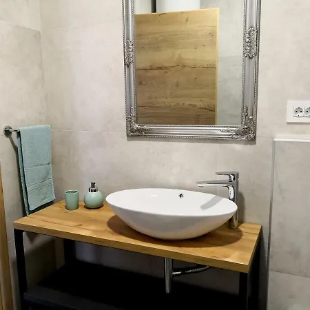 Golden Sea Apartment *